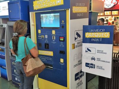 Sistema de Parqueo en Centro Comercial, SAN SALVADOR, EL SALVADOR